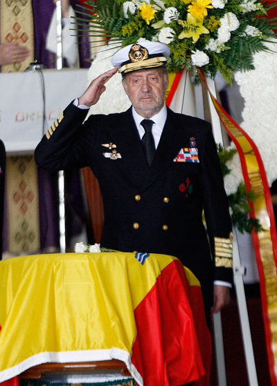 FOTOGALERIA: Medalla al Merito Naval con distintivo amarillo