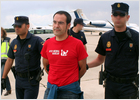 La Policía traslada desde Francia a los etarras Arnaltz Guisasola y Oier Goitia