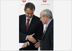 Zapatero se compromete con el Estatuto y pide