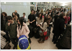 El Prat vuelve lentamente a la normalidad tras la huelga de controladores