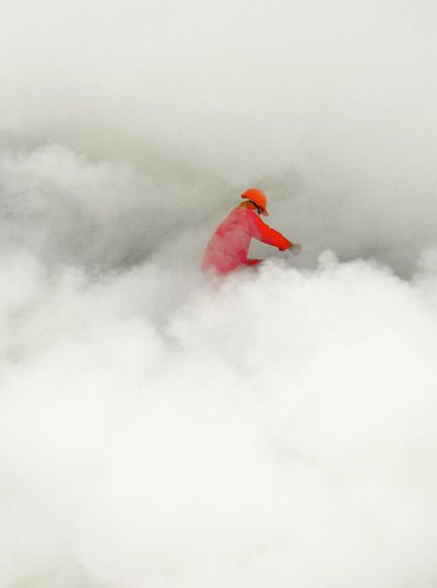 FOTOGALERIA: Trabajar en la nube de un volcán