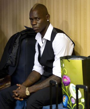 Mario Balotelli, un futbolista esculpido a golpes