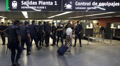 Huelga de ferroviarios: “Mariano, Mariano, nos arruinas el verano”