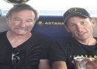 Pese a todo, los famosos se mojan por Armstrong
