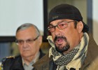 Steven Seagal adiestra a voluntarios que vigilan los colegios con armas