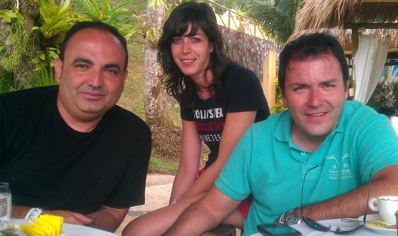 Antonio Rivera (l), an engineer from Granada, with some colleagues in Brazil.