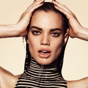 Rianne, maquillada con productos resistentes al agua.