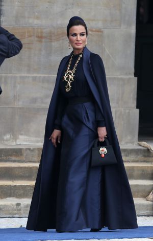 La jequesa Mozah, segunda esposa de Hamad y madre de Tamim.