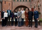 Abdicar se pone de moda entre las monarquías Abdicar se pone de moda entre las monarquías