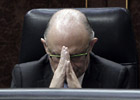 Dos años de legislatura: ¿A quién le reza el Gobierno?