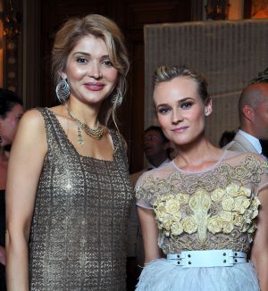 Gulnara Karimova e a atriz Diane Kruger em 2012.