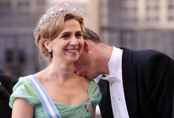 How a rumor grew into a royal scandal