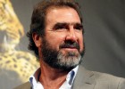 Eric Cantona, detenido por agresión Eric Cantona, detenido por agresión
