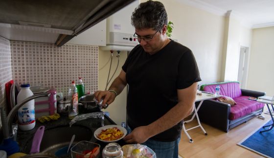 Ahmad Ajjan, en su apartamento.