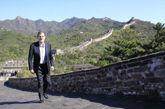 Prime Minister Rajoy visits the Great Wall of China on Saturday.