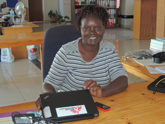 Alice Otiato, coordinadora del proyecto de MSF en Gokwe Norte. Confía en la buena gestión que el Ministerio de Salud hará del proyecto “todo el equipo está bien formado y ha demostrado que puede asumirlo correctamente”. rn