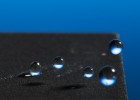 Un material repel·leix l’aigua fins a fer-la rebotar