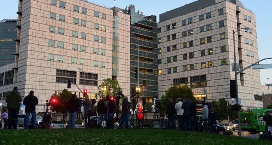 El Ronald Reagan UCLA Medical Center a Los Angeles, on va ser atès l'actor.
