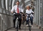 Políticos en bici, clásico de campaña Políticos en bici, clásico de campaña