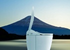 Japón exhibe baños inteligentes para convencer al mercado exterior