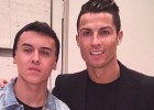 “Li agraeixo a Piqué i a Déu la promoció del meu nou CD”