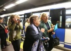 Manuela Carmena viaja en metro Manuela Carmena viaja en metro