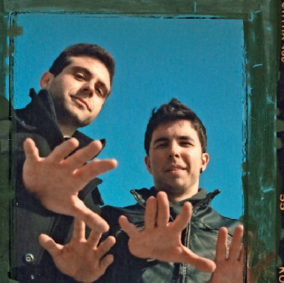 WillyRex y Vegeta 777. fotografiados en la azotea del Círculo de Bellas Artes WillyRex y Vegeta 777. fotografiados en la azotea del Círculo de Bellas Artes