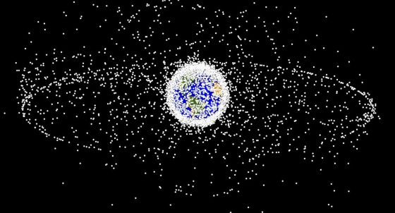 Imagen de la basura espacial que orbita alrededor de la Tierra.