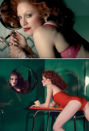 Imagen del vídeo ‘Hollywood’ de Madonna. Fotografía de Guy Bourdin para Vogue París, 1977. Imagen del vídeo ‘Hollywood’ de Madonna. Fotografía de Guy Bourdin para Vogue París, 1977.