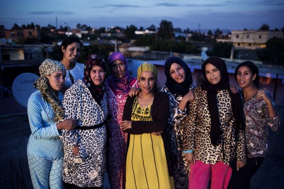 Foto de grupo de miembros de la asociación Mujeres Lideresas del Sector de los Frutos Rojos.