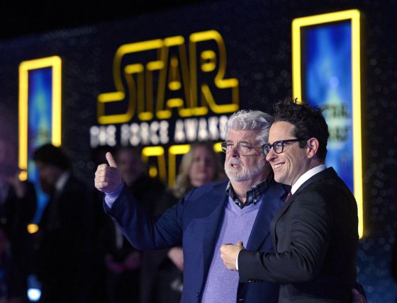 Los directores George Lucas y, a la derecha, JJ Abrahms