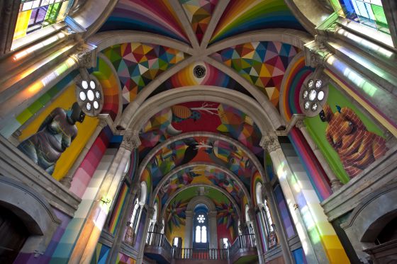 Una panorámica general de la obra del artista cántabro en la iglesia de Santa Bárbara. Una panorámica general de la obra del artista cántabro en la iglesia de Santa Bárbara.