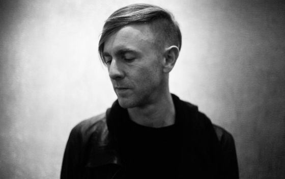 Richie Hawtin se corta el flequillo Richie Hawtin se corta el flequillo