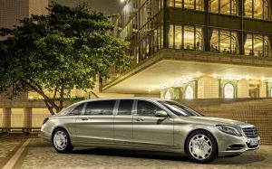 Mercedes Maybach Pullman.