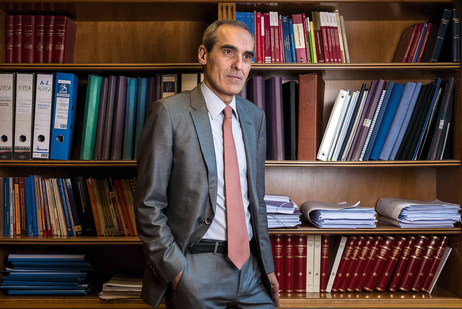 Alejandro Luzón, exfiscal jefe anticorrupción, en su despacho de la Fiscalía General del Estado, con sede en Madrid. Alejandro Luzón, exfiscal jefe anticorrupción, en su despacho de la Fiscalía General del Estado, con sede en Madrid.