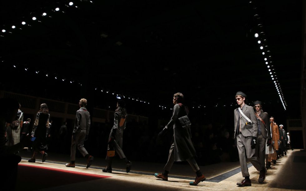 Desfile de los modelos de la colección de Prada durante la Semana de la Moda de MIlán.