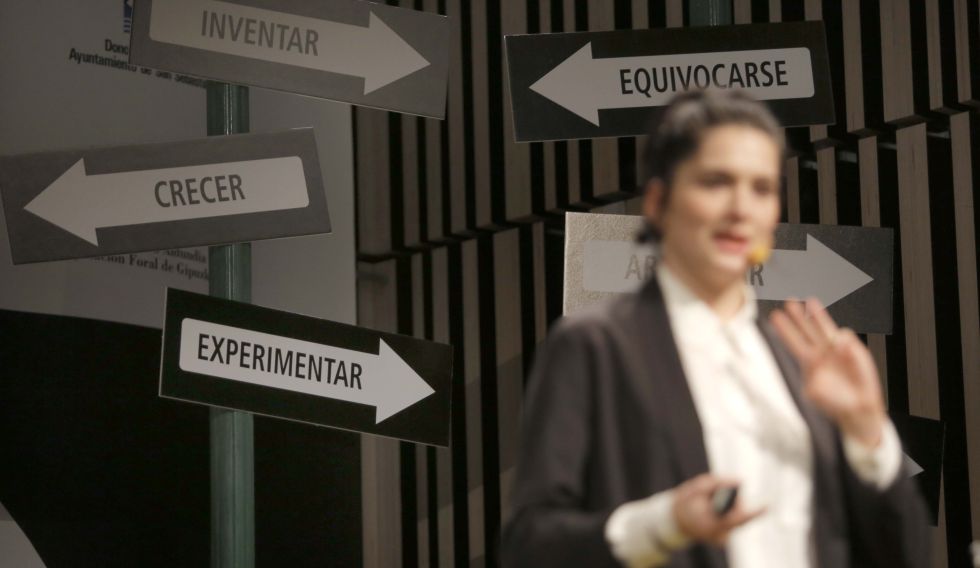 Carina Soto, durante su ponencia en 3º Foro Internacional de Emprendedores.