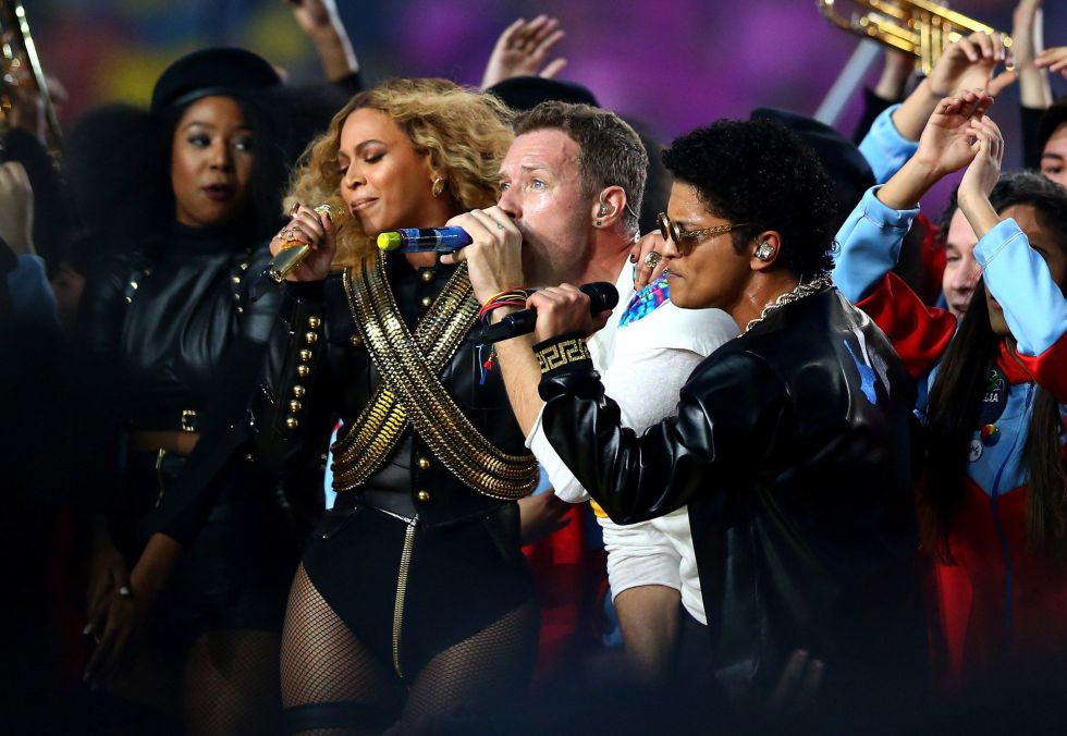 Beyonce junto a Chris Martin y Bruno Mars