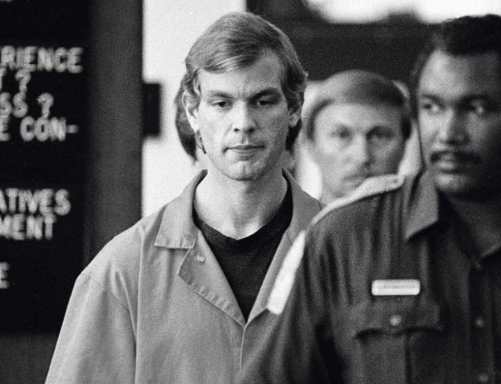 Jeffrey Dahmer, responsable, entre 1978 y 1991, de la muerte de 17 hombres de Milwaukee con cuyos cuerpos practicaba necrofilia. Se le declaró legalmente cuerdo en su juicio.