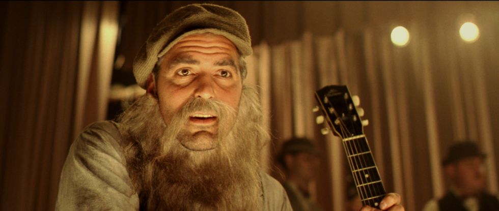 George Clooney, con barbas y a lo loco, en una de las escenas de 'Oh Brother! George Clooney, con barbas y a lo loco, en una de las escenas de 'Oh Brother!