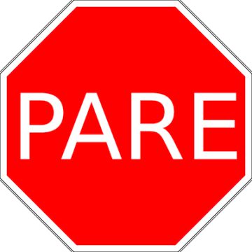 ¿Qué haría usted si tiene enfrente una de estas señales de tráfico tan raras?
