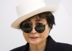 Yoko Ono es hospitalizada en Nueva York