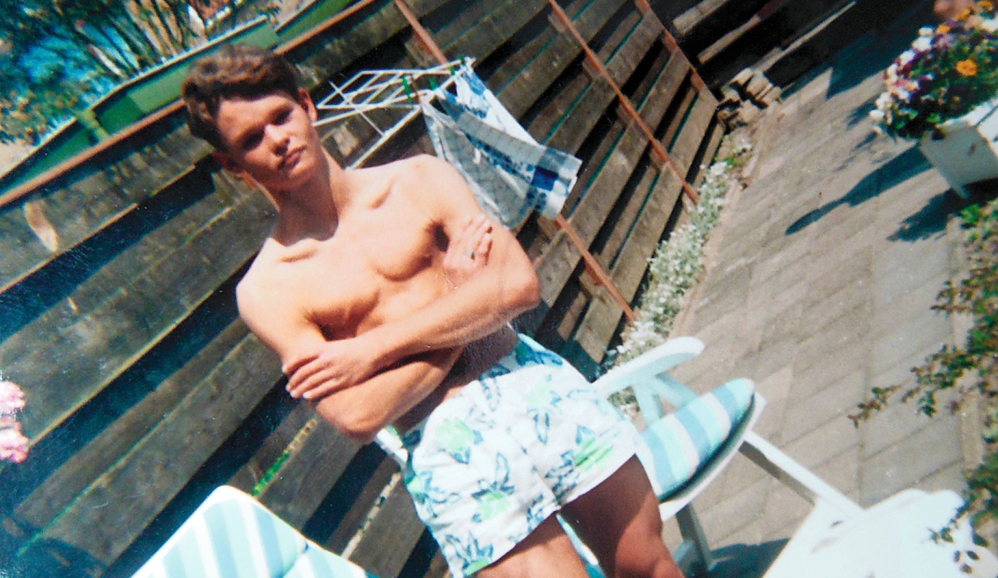 Imágenes de su infancia, que pasó en un tranquilo pueblo holandés. Imágenes de su infancia, que pasó en un tranquilo pueblo holandés.