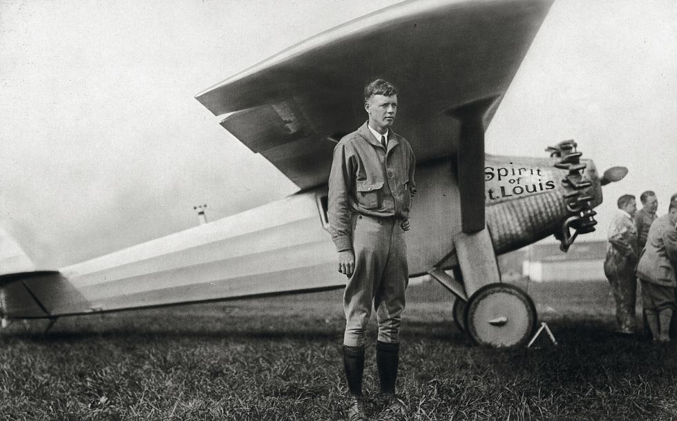 Charles Lindbergh, quien en 1927, un año después de la odisea del Plus Ultra, se convirtió en el primer piloto en cruzar en solitario el Atlántico.