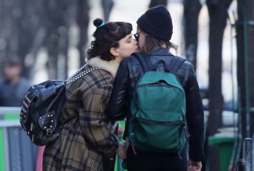 Kristen Stewart sale ahora con Soko