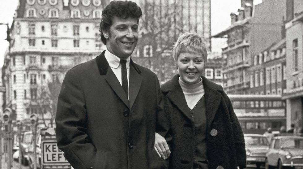 Muere la esposa de Tom Jones