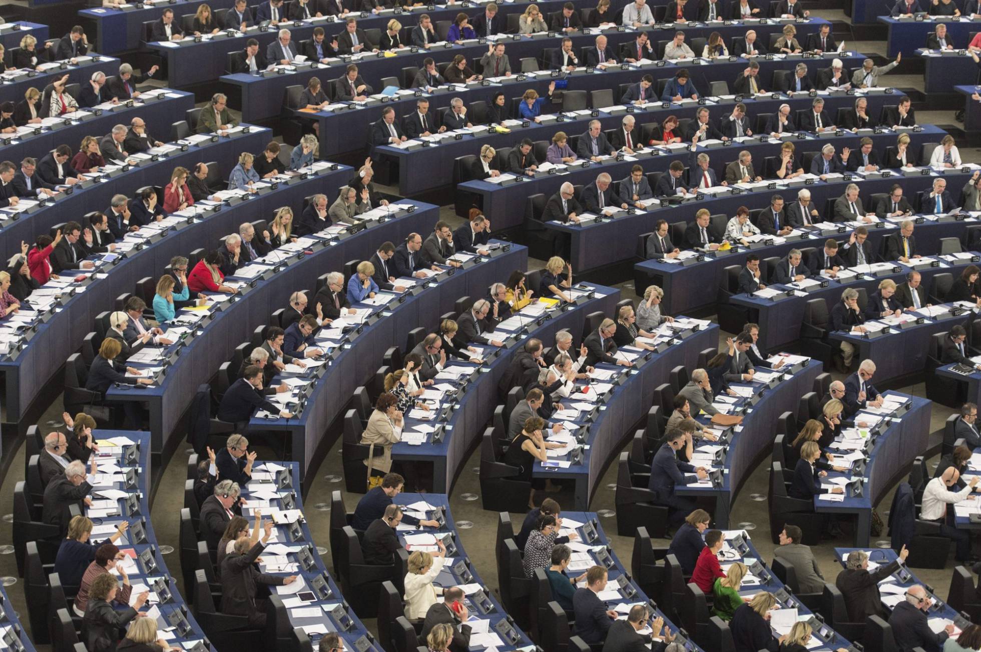 Vista general de la cámara durante una sesión plenaria del Parlamento Europeo, en Estrasburgo. Vista general de la cámara durante una sesión plenaria del Parlamento Europeo, en Estrasburgo.
