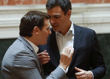 El PSOE eligió: un gobierno de cambio y progreso El PSOE eligió: un gobierno de cambio y progreso