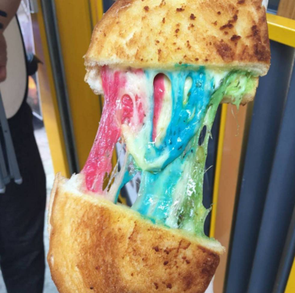 'Rainbow Chilled Cheese', el sandwich de queso 'travesti' que debes probar 'Rainbow Chilled Cheese', el sandwich de queso 'travesti' que debes probar