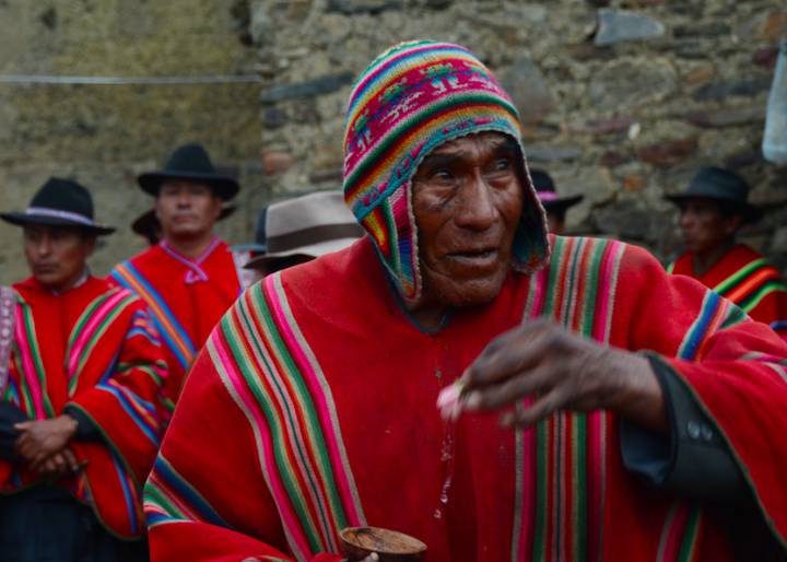 Caminando entre 'kallawayas' Caminando entre 'kallawayas'